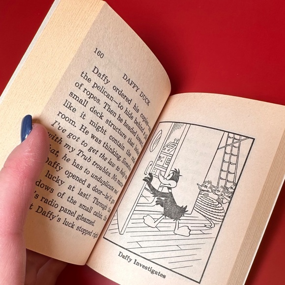 Daffy Duck “Twice the Trouble” – 1980 Whitman Book - Picture 2 of 5